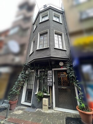 Fachada de la propiedad