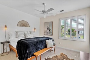 2 bedrooms, iron/ironing board, WiFi, bed sheets - Desert Paradise, Hot Tub, Pool (Indio)