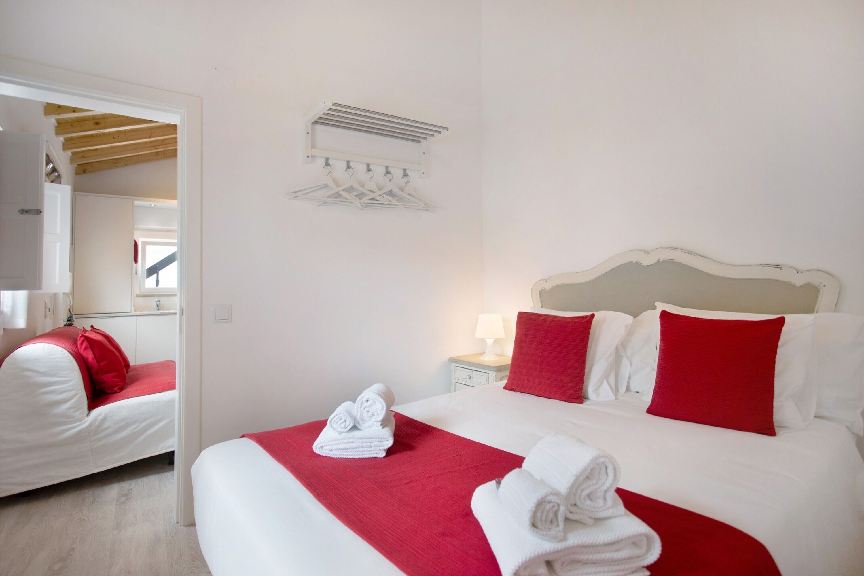 1 slaapkamer, een strijkplank/strijkijzer, gratis wifi, beddengoed