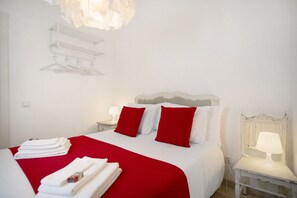 1 habitación, tabla de planchar con plancha, wifi gratis y ropa de cama 