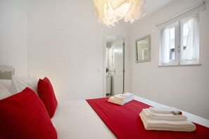 1 habitación, tabla de planchar con plancha, wifi gratis y ropa de cama 