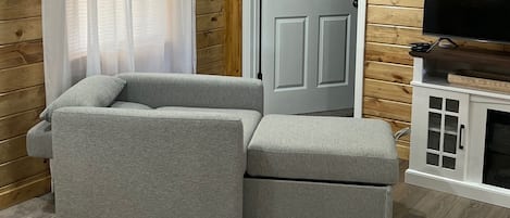 Smart TV, fireplace