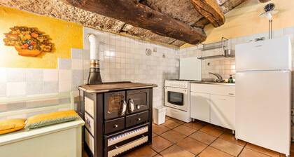 Ferienwohnung 'Appartamento Del Vecchio Fienile' mit Bergblick und Gemeinschaftsgarten