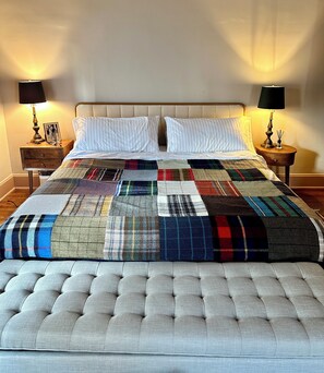 3 室のベッドルーム、アイロン / アイロン台、WiFi、ベッドシーツ