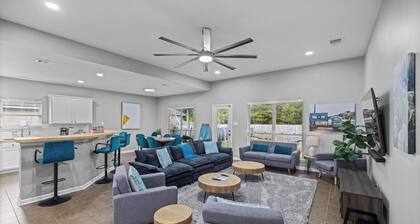 Close to Chappapeela Open Floor plan with Pool