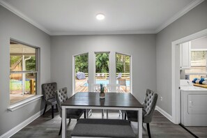 Dining - Ponchatoula - Robert Oasis with Pool & Game Room (Ponchatoula)