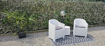 Casa vacanze 'Villa Lilia Appartamento Verde' con giardino in comune e Wi-Fi