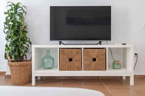Interior - Apartment 'La Terracita De Candi El Puerto' with Sea View, Wi-Fi and Air Conditioning (El Puerto de Santa María)