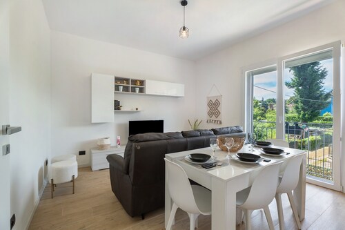 Holiday Home 'Villa Lilia Appartamento Blu' with Shared Garden, Balcony and Wi-Fi