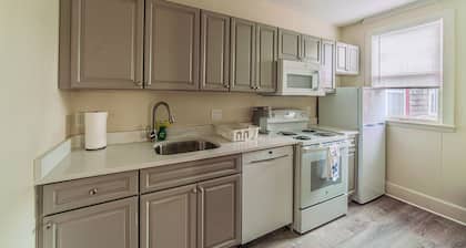 One Bedroom Apartment Located in Downtown Falmouth