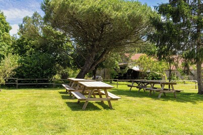 Casa de vacaciones 'Gîte La Clé Des Champs' con terraza privada y jardín privado