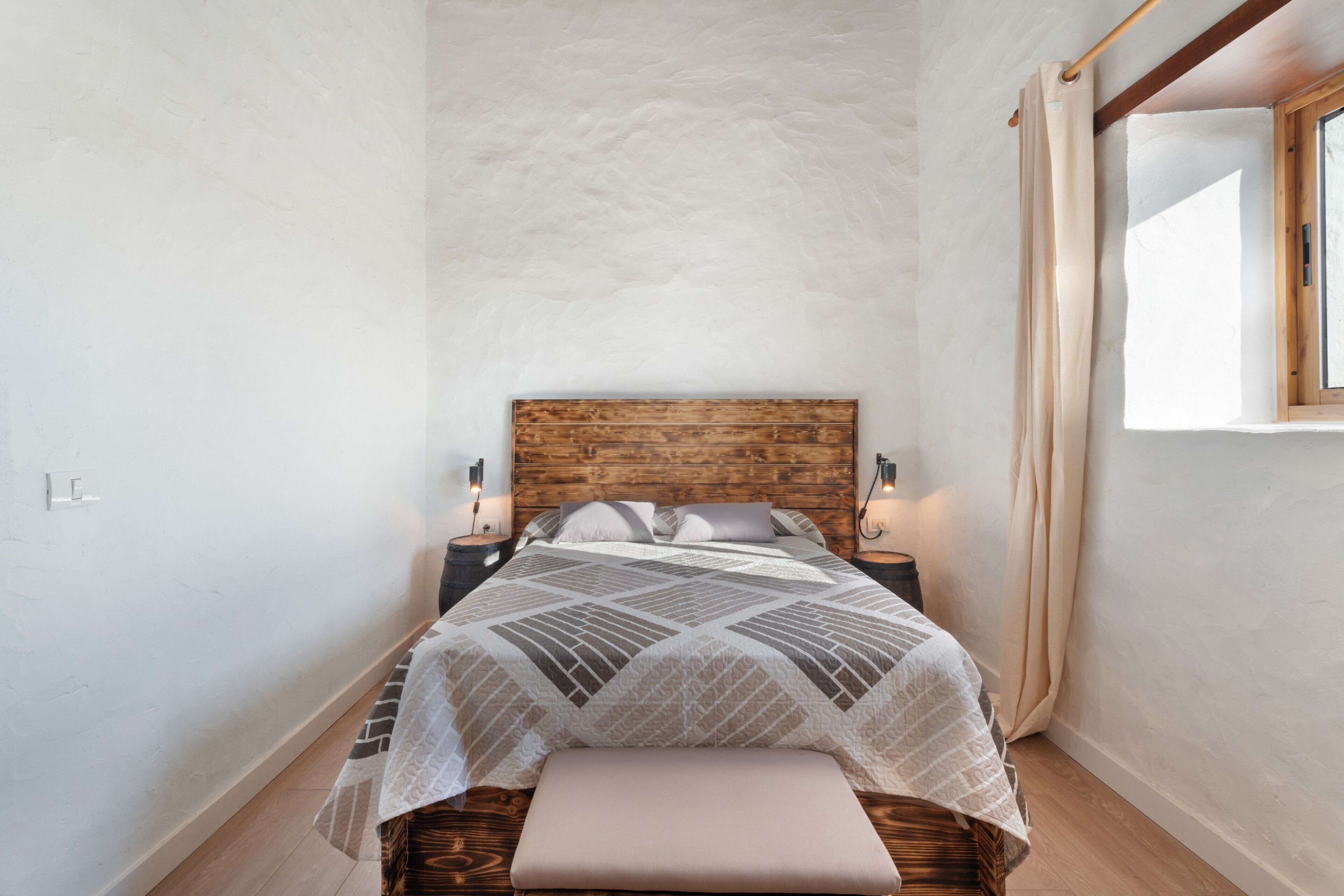 1 chambre, fer et planche à repasser, Wi-Fi gratuit, draps fournis