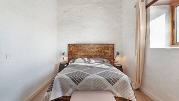 1 chambre, fer et planche Ă repasser, Wi-Fi gratuit, draps fournis