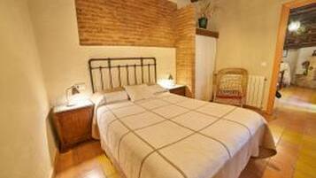 1 chambre, fer et planche Ă repasser, Wi-Fi gratuit, draps fournis