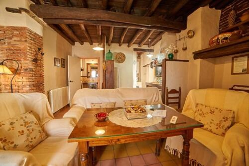 Country House 'El Zarzo' with Mountain View, Shared Terrace and Wi-Fi