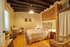 1 bedroom, iron/ironing board, free WiFi, bed sheets - Country House 'El Zarzo' with Mountain View, Shared Terrace and Wi-Fi (Fuenteheridos)
