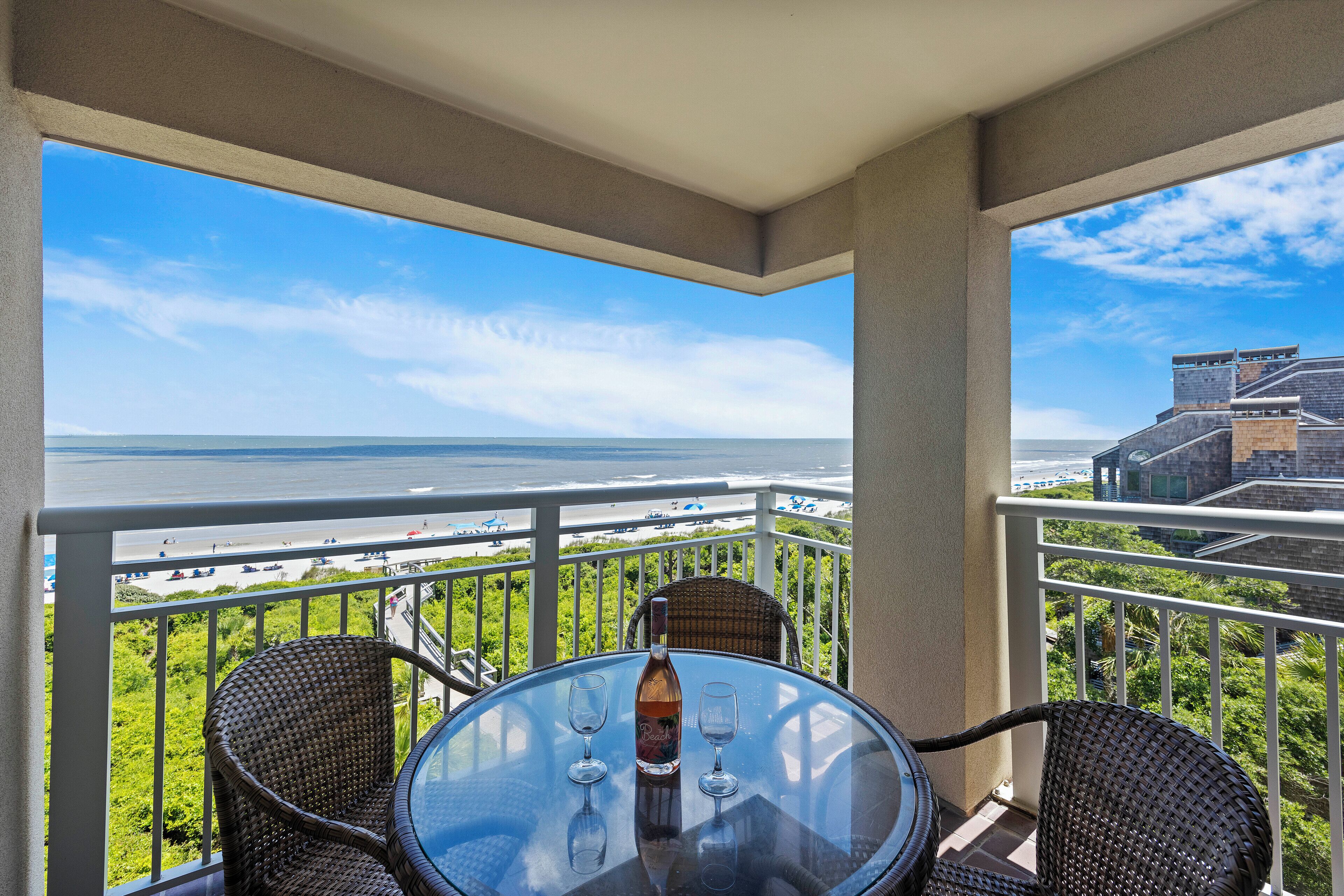 Oceanfront Corner 2 Bed Windswept Unit!