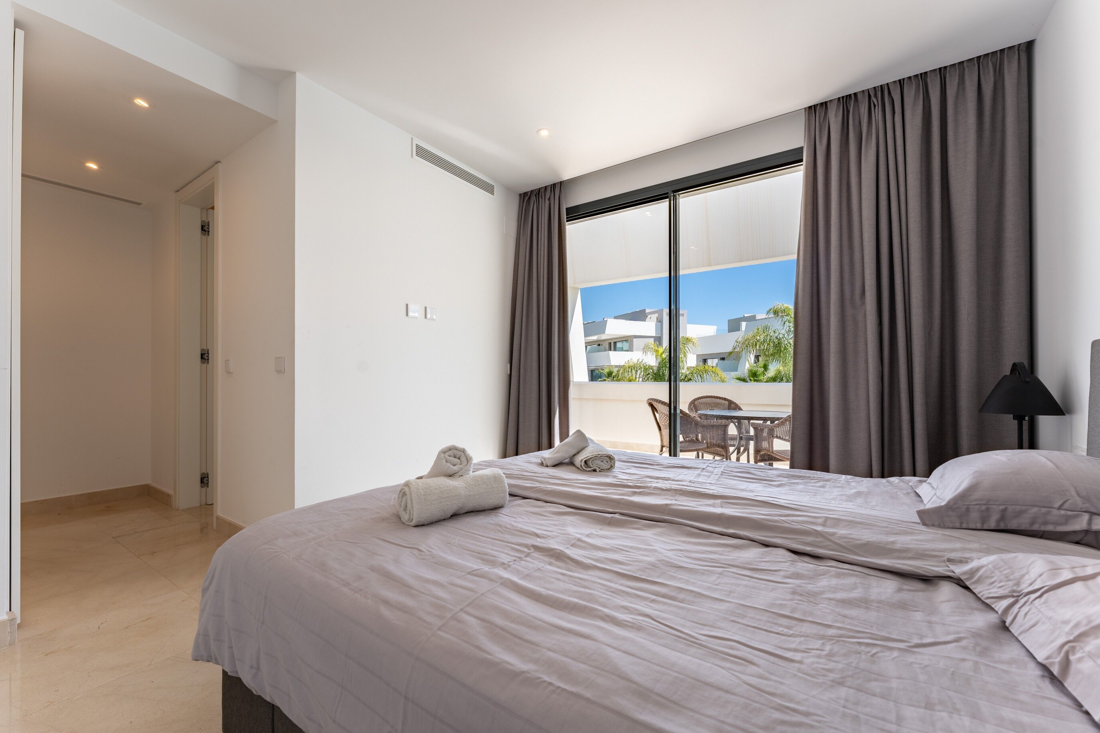 3 dormitorios, tabla de planchar con plancha, wifi gratis y ropa de cama
