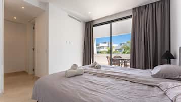 3 dormitorios, tabla de planchar con plancha, wifi gratis y ropa de cama