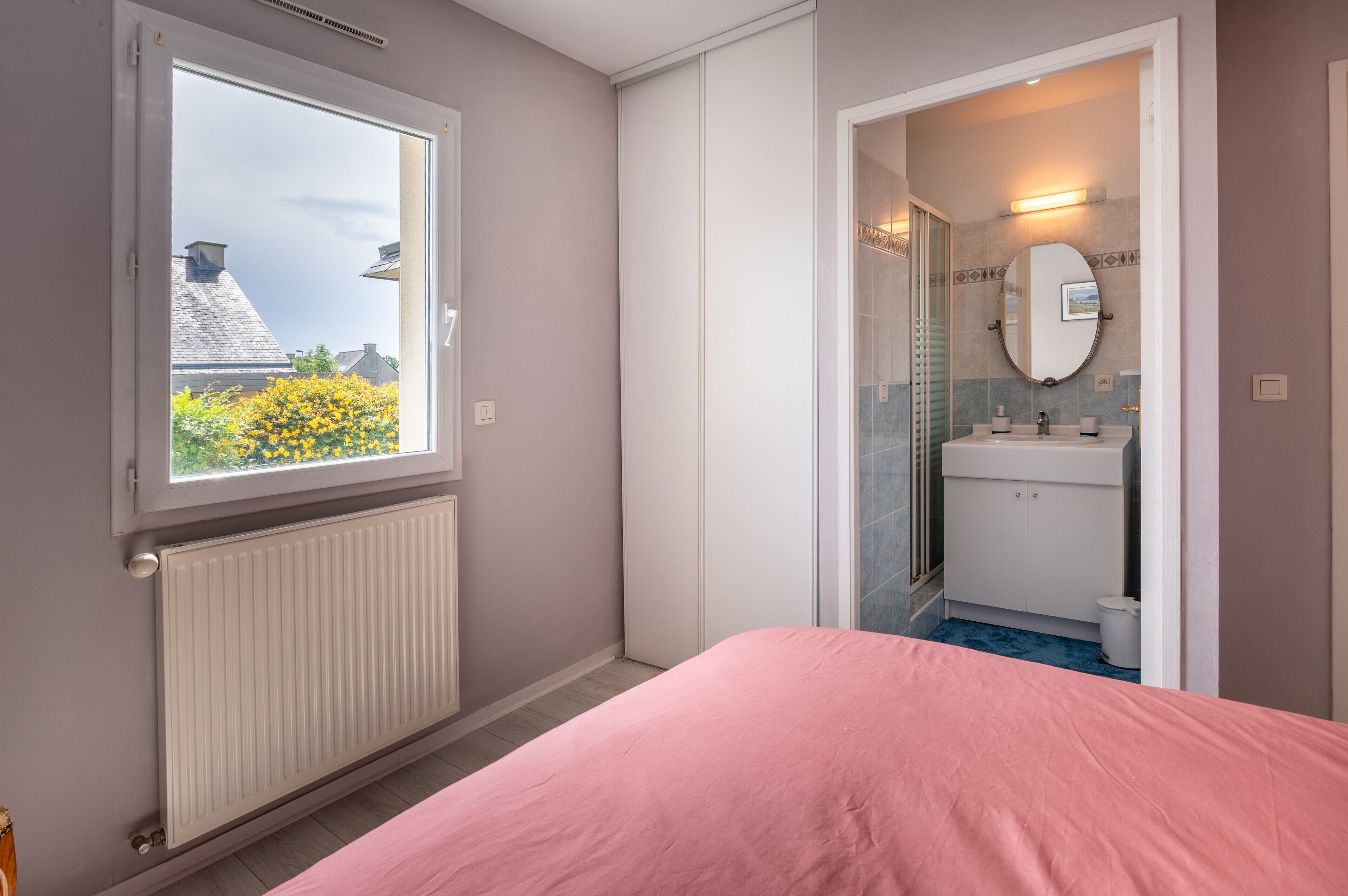 4 chambres, fer et planche à repasser, Wi-Fi gratuit, draps fournis