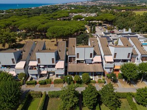 Exterior - Apartment 'Appartamento Vicino Mare' with Private Terrace and Shared Garden (SAN VINCENZO)