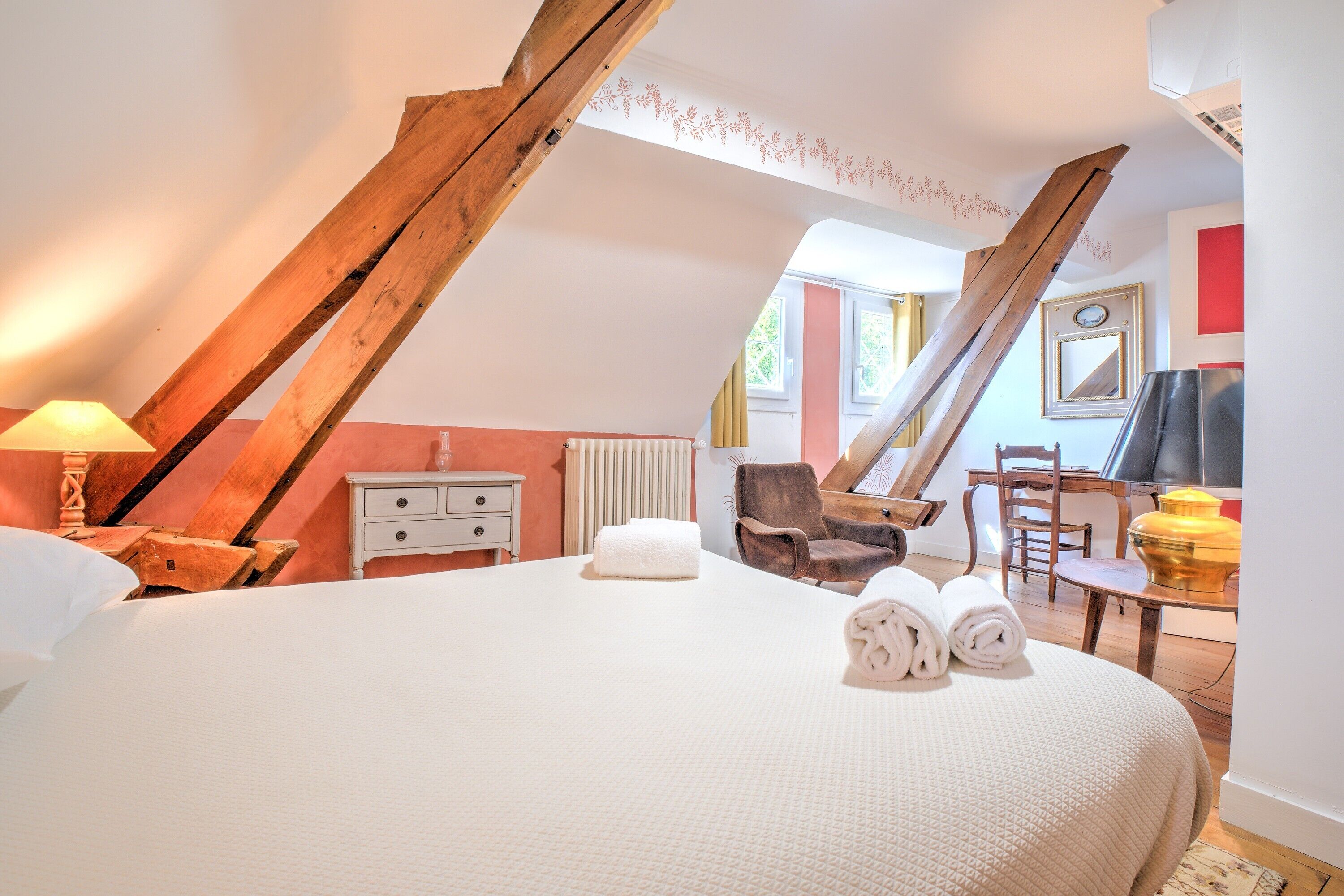 5 Schlafzimmer, Bügeleisen/Bügelbrett, kostenloses WLAN