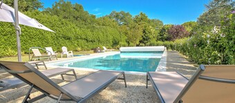 Vakantiehuis 'Le Puy Bellevue' met privé zwembad, privé terras en Wi-Fi