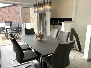 Uklassifisert bilde, 2 av 36, knapp