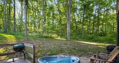 Camp Emerson | Hocking Hills, Hot Tub