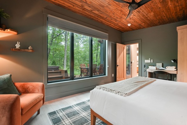 1 bedroom, bed sheets