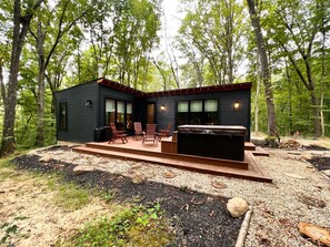 Terrace/patio - Alpine Pass | Hocking Hills, Hot Tub, Wood Stove (Creola)