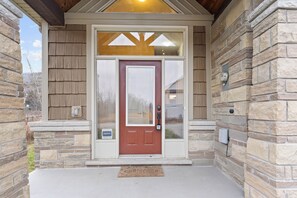 Exterior detail - Summer Getaway - Beach, Hiking, Parks (Clarksburg)