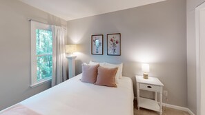 5 bedrooms, iron/ironing board, free WiFi, bed sheets - Adventure-Ready 5BR | Game Room + Weekday Deals! (Marietta)