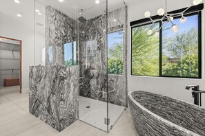 Shower, hair dryer, bidet, towels