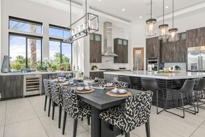Dining - Palm Villa- Luxury 8 Bed, Pickleball, Volleyball, Golf (Bermuda Dunes)