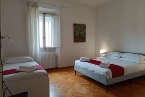 3 Schlafzimmer, Bügeleisen/Bügelbrett, WLAN, Bettwäsche