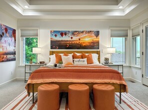 5 Schlafzimmer, Schreibtisch, Bügeleisen/Bügelbrett, Reisekinderbett