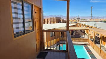 Kolam renang outdoor