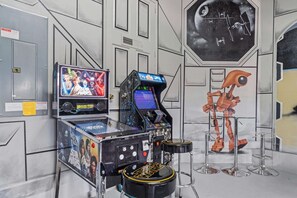 Game room - Modern Seaside Cottage w private pool & game room (Kissimmee)