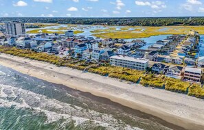 Beach towels - Direct Oceanfront condo in Cherry Grove (North Myrtle Beach)