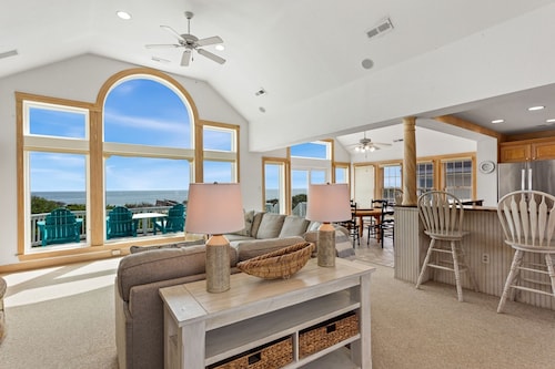 Alotta Coladas  Pool, Hot Tub & Ocean Views