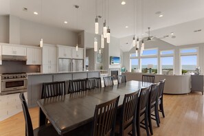 Dining - Who's On First: Oceanfront, Pool, Theater, Elevator (Southern Shores)