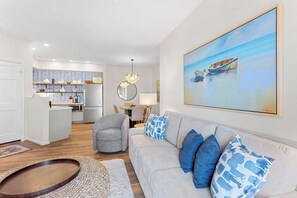 TV - Sundune Village Retreat – Walk to Beach & Pool (Kill Devil Hills)