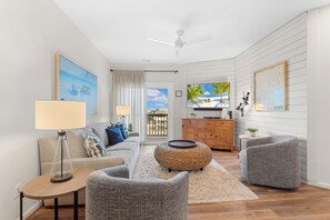 TV - Sundune Village Retreat – Walk to Beach & Pool (Kill Devil Hills)