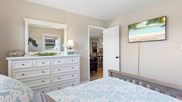 4 bedrooms, WiFi (free), bed sheets