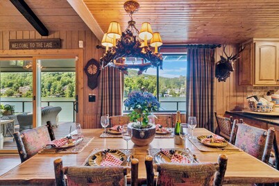 Papas Haus on Lake Lure - 3BR 3BA Lakefront, Decks Galore - Fire Pit