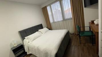 3 Schlafzimmer, Bügeleisen/Bügelbrett, WLAN, Bettwäsche