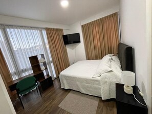 3 bedrooms, iron/ironing board, WiFi, bed sheets - Brisa del Altiplano, Sopocachi Family Department! (La Paz)