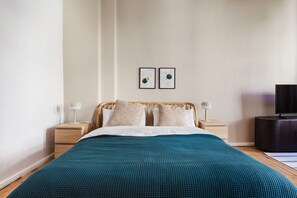 Ferros/tábuas de passar roupa, Wi-Fi, roupa de cama