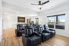 Interior - Amazing Table Rock Views with Private Hot Tub, Theatre Room & Free Daily Branson Attraction Tickets (Hollister)